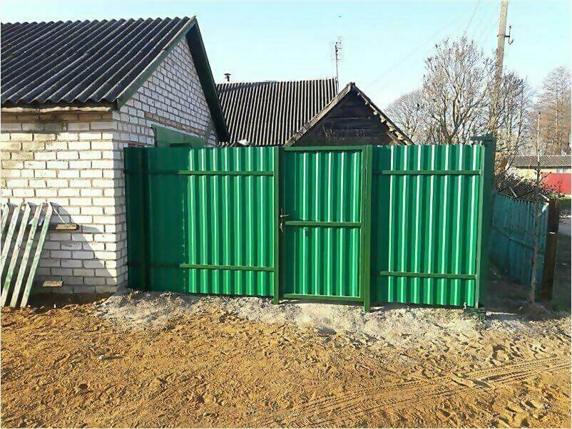 Забор, ворота, калитка из зеленого профлиста 150м фото 1 в Якутске