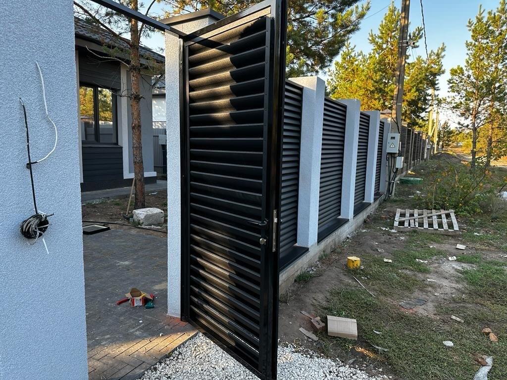 Забор-жалюзи 18м RAL9005/9005 Черный двухсторонний МАТТЕ фото 6 в Якутске