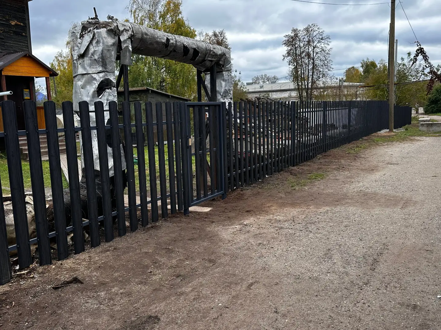 Забор из евроштакетника 63м Черное Дерево 3D Принтек фото 5 в Якутске