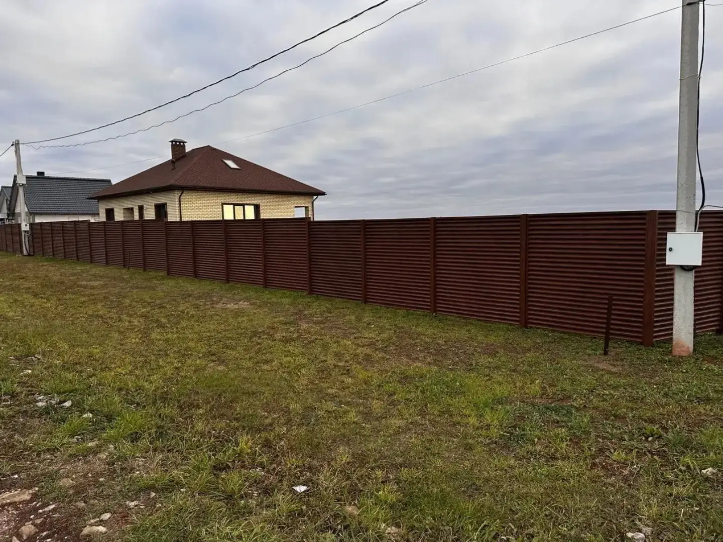 Забор-жалюзи из ламелей ЭКО-Z 58м Темный Дуб 3D Принтек фото 2 в Якутске